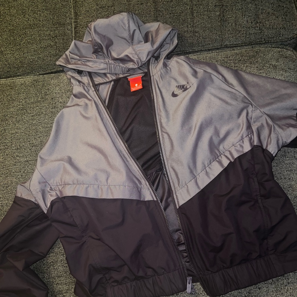 XL women’s Nike windbreaker - Picture 2 of 5